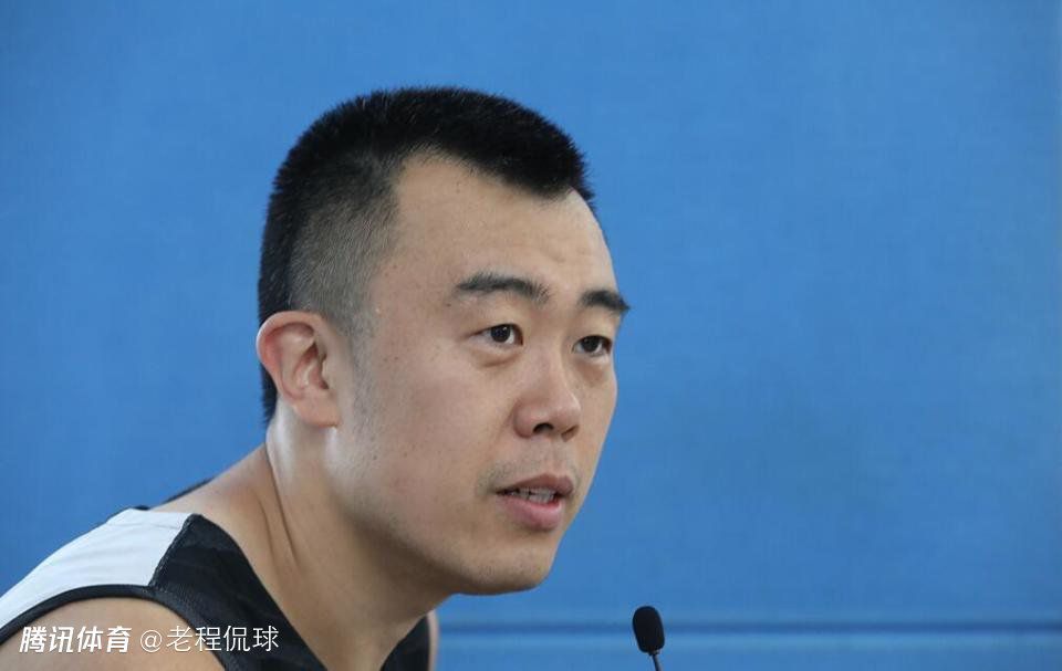 导演张猛还担任了本届电影节开幕式致辞嘉宾,致敬金爵20届,大谈自己与 《夜幕惊魂》曝光主海报 吴佩慈抢镜张翰扮屌丝 2013-05-31 惊悚喜剧《夜幕惊魂》将于6月9日登陆全国院线,影片由新锐导演丁小洋编剧并执导,吴佩慈、张翰、连晋、赵英俊等人主演,将通过喜剧的方式展现民国时期不为人知的一面。